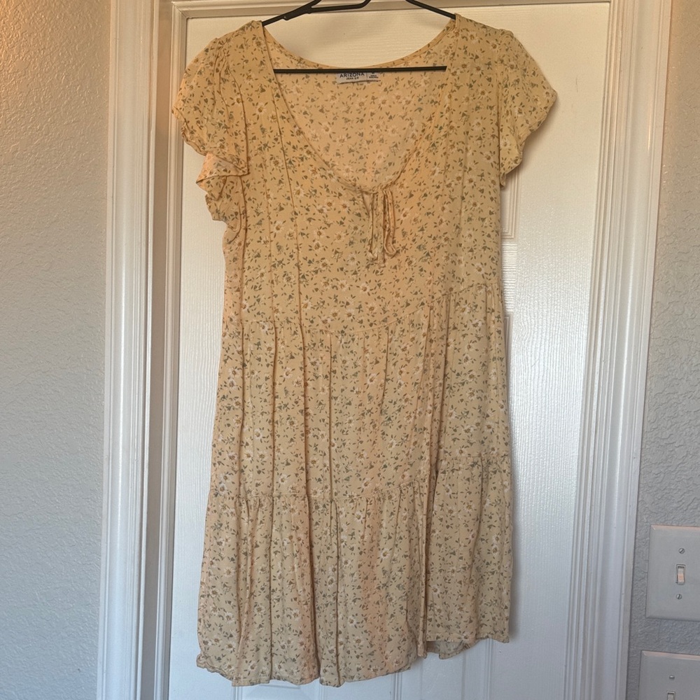 Arizona Jean Company Cream Floral Mini Dress